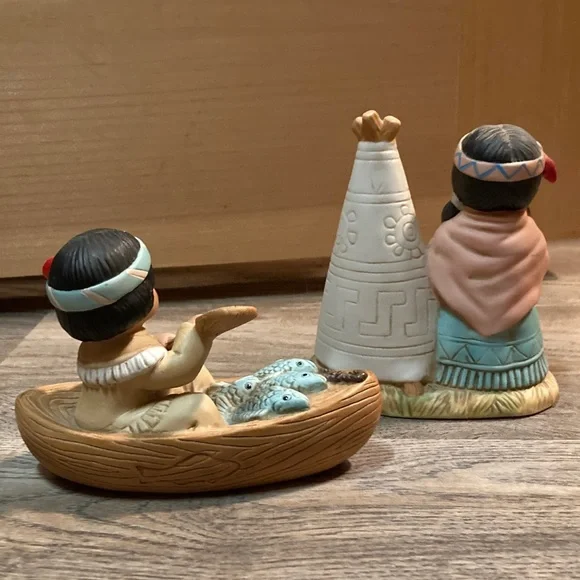 Home Interiors Leaping Water and Running Bear Figurine Set - Picture 2 of 5